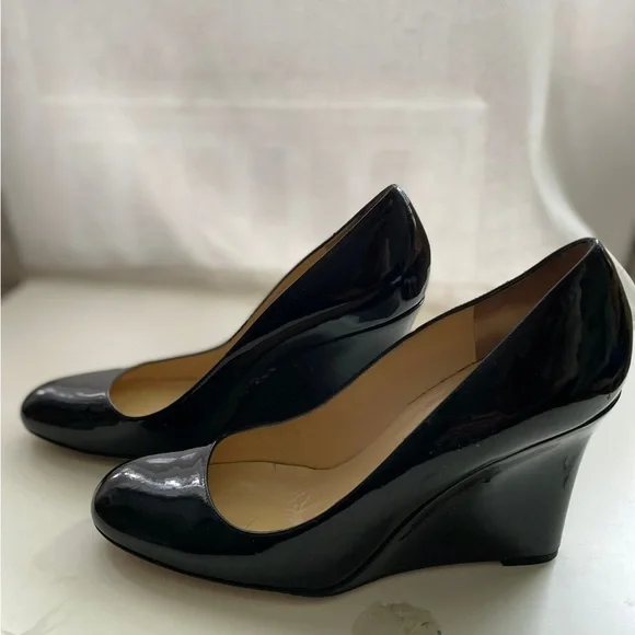 Authentic Kate Spade wedges 8.5 - Picture 2 of 8